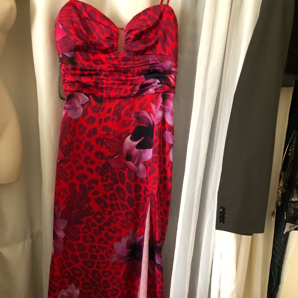 Stunning Guess Marciano Maxi Gown!! Great price